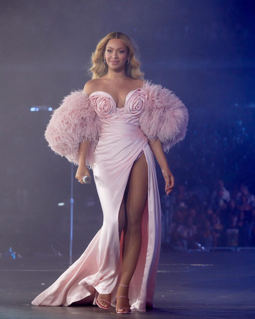beyonce_375464484_18432984010008035_8374605848010806383_n