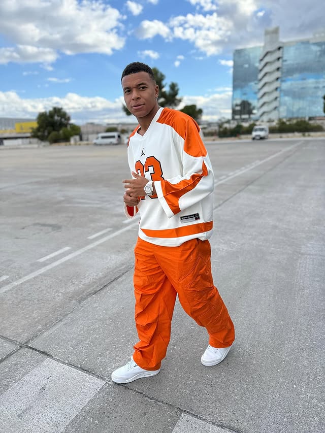 k.mbappe_542754120_18429165130142590_6985285905080615060_n